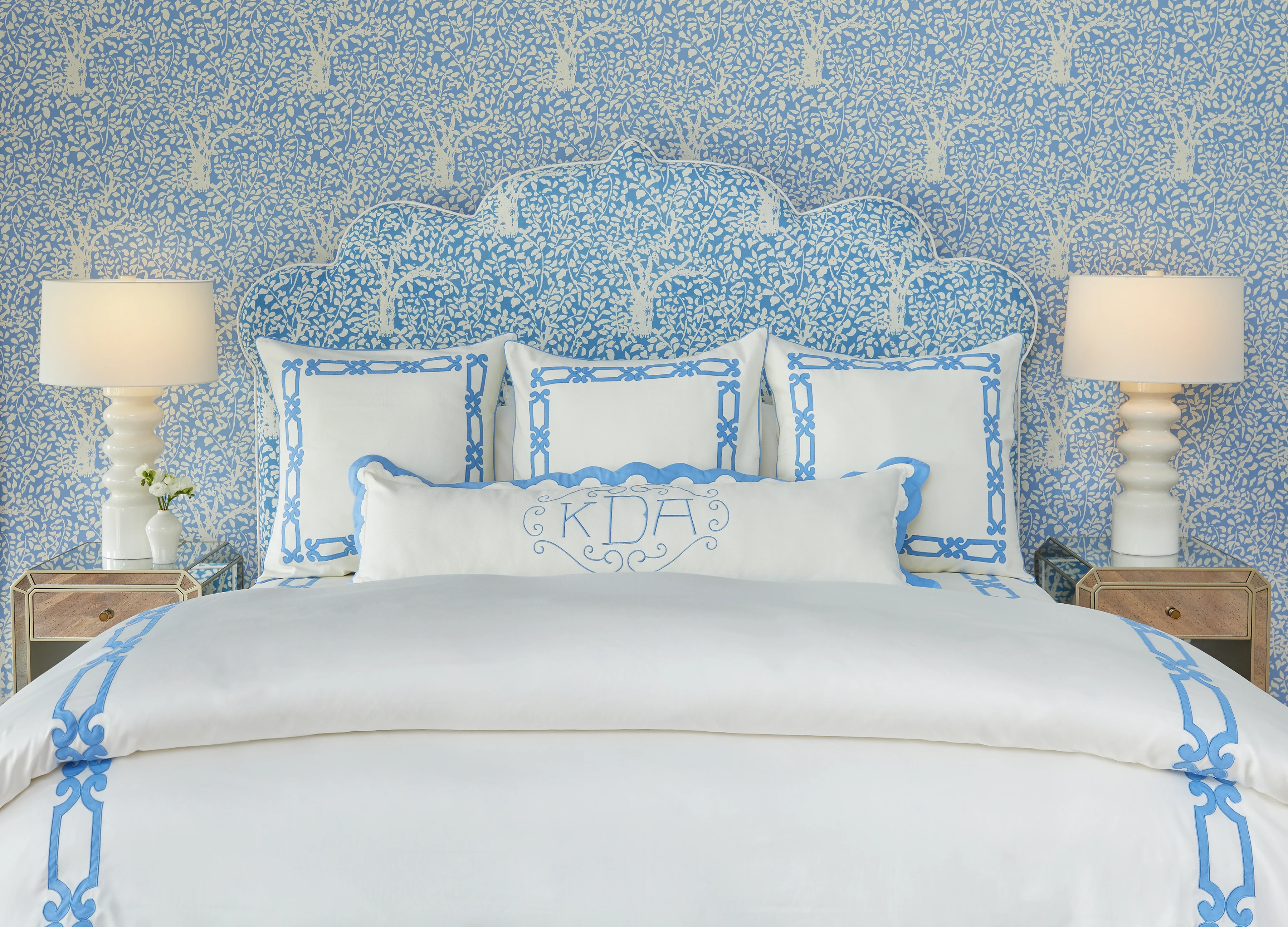 Casablanca Platform Bed - Image 4