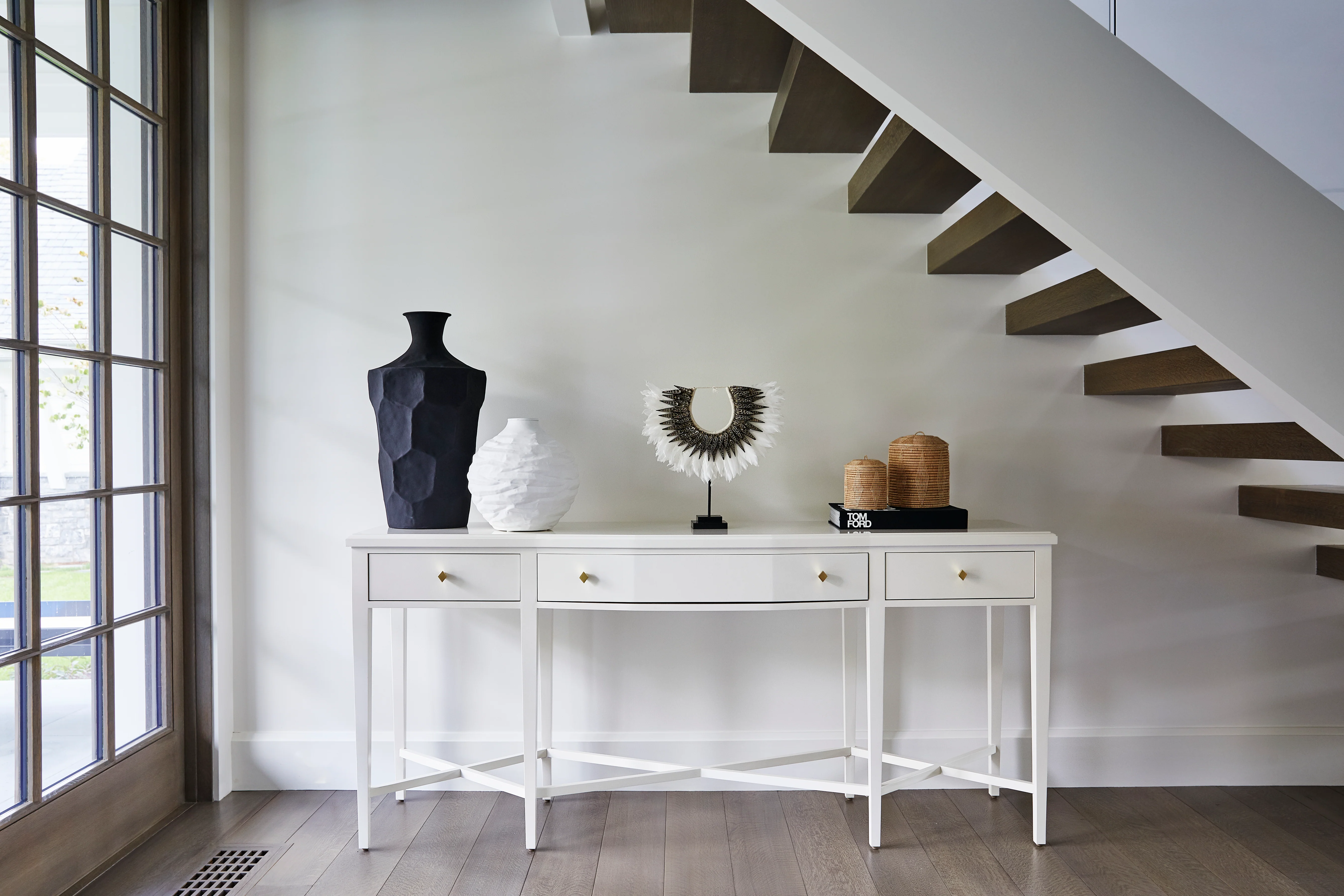 Manhattan Stretch Console - Image 7